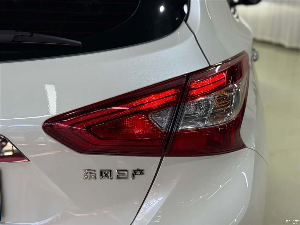 Nissan Tiida, 2022 11