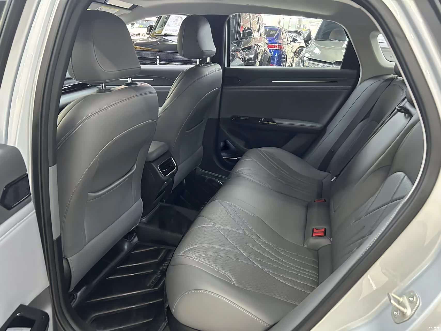 Geely Galaxy L6, 2025 все фото