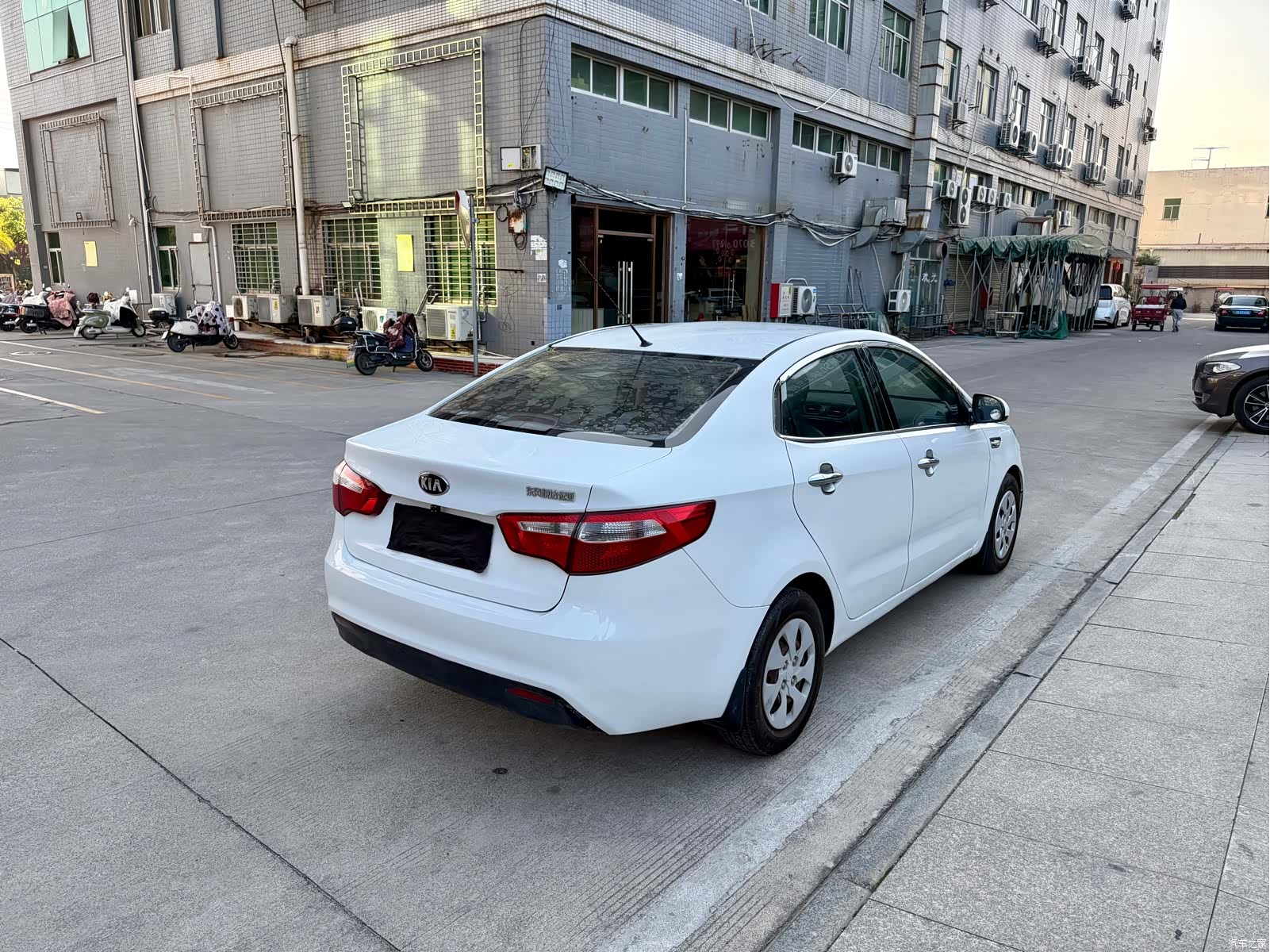 Kia K2, 2013 4