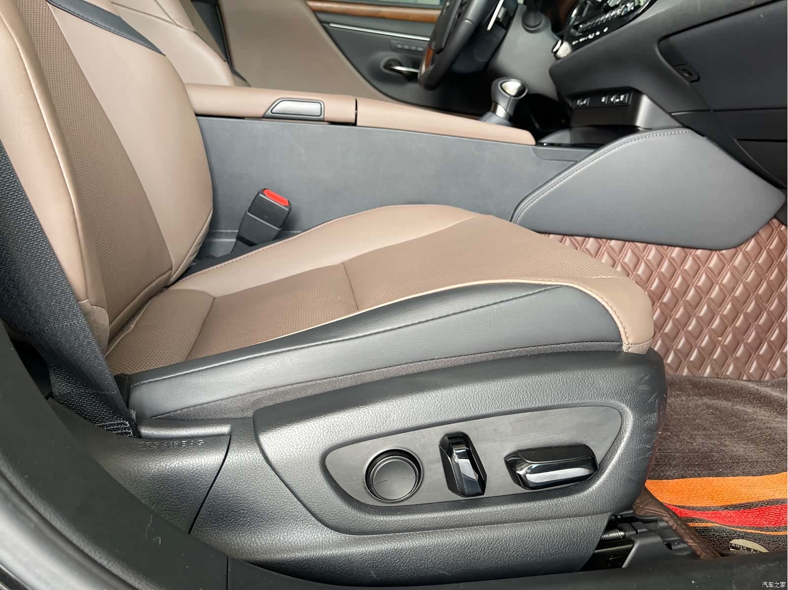 Lexus ES, 2023 26