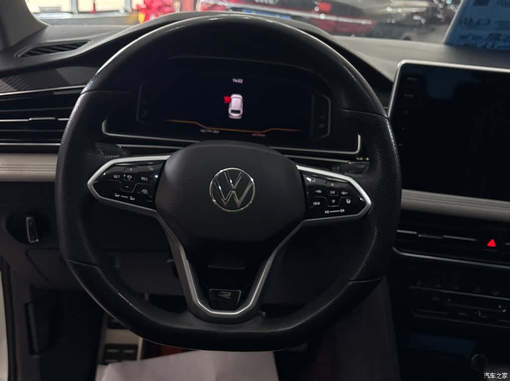 Volkswagen Tiguan L, 2024 10