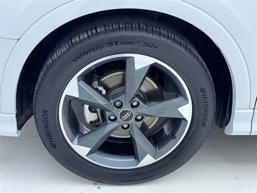 Audi Q3, 2023 11