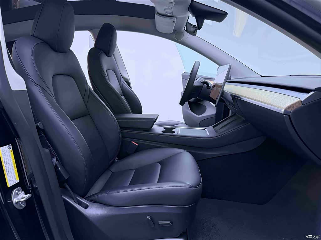 Tesla Model Y, 2023 8