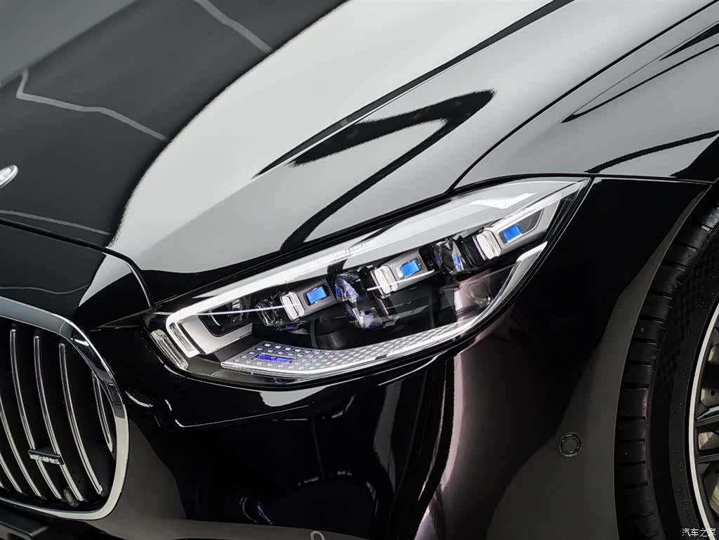 Mercedes-Benz S-Class, 2024 4