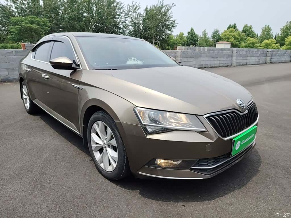 Skoda Superb, 2018 4