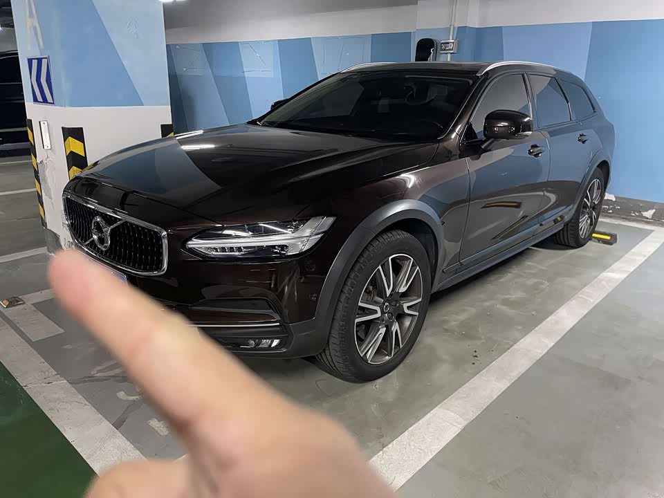 Volvo V90