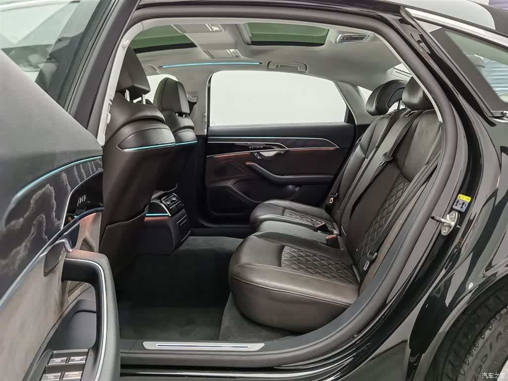 Audi A8L, 2022 15