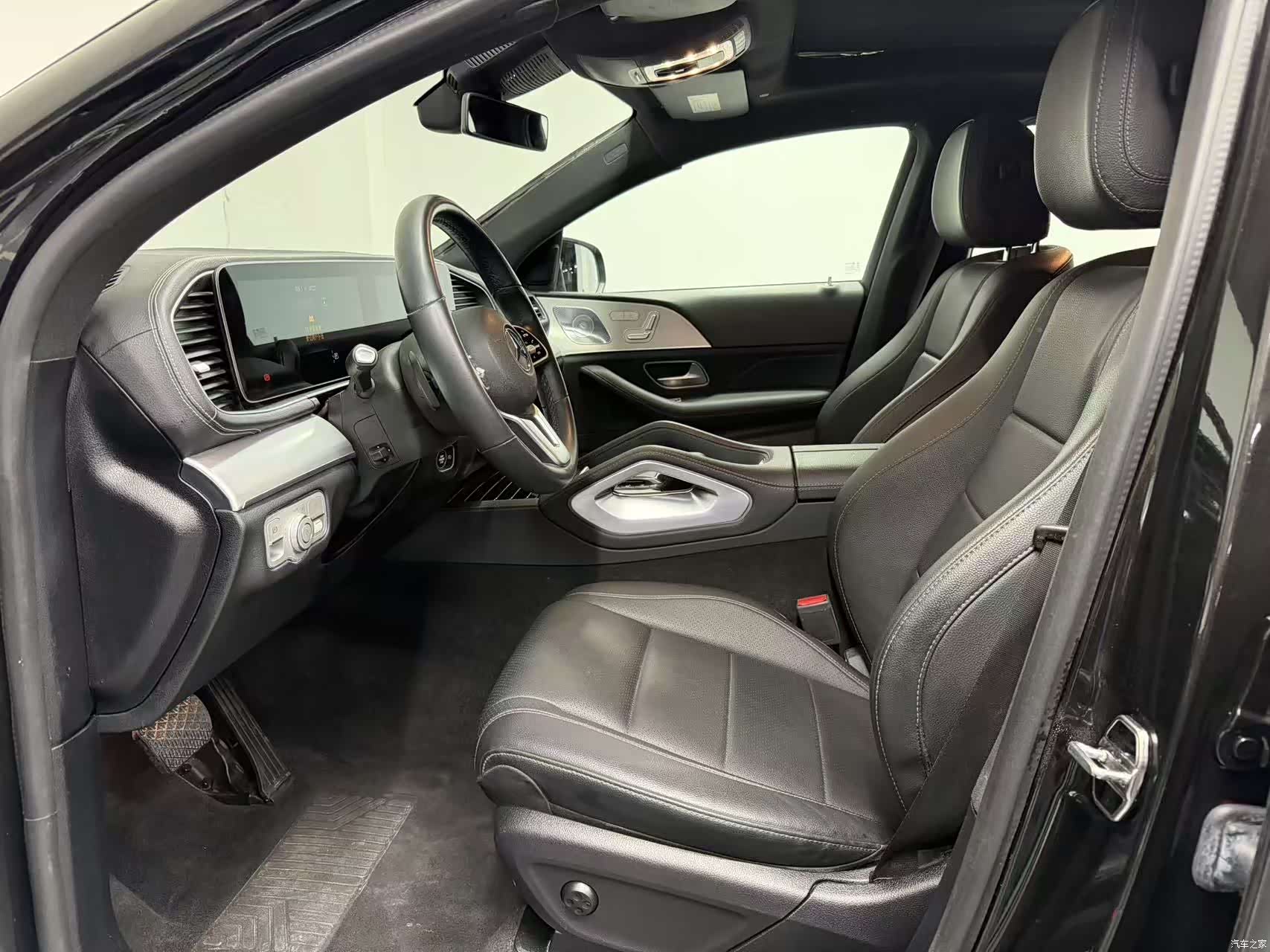 Mercedes-Benz GLE, 2021 все фото
