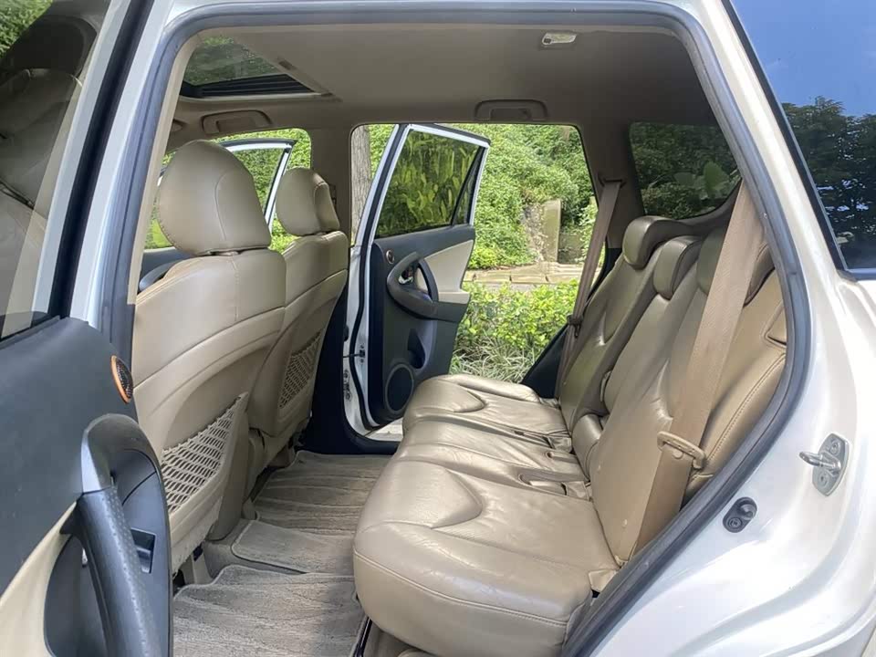 Toyota RAV4 Rongfang