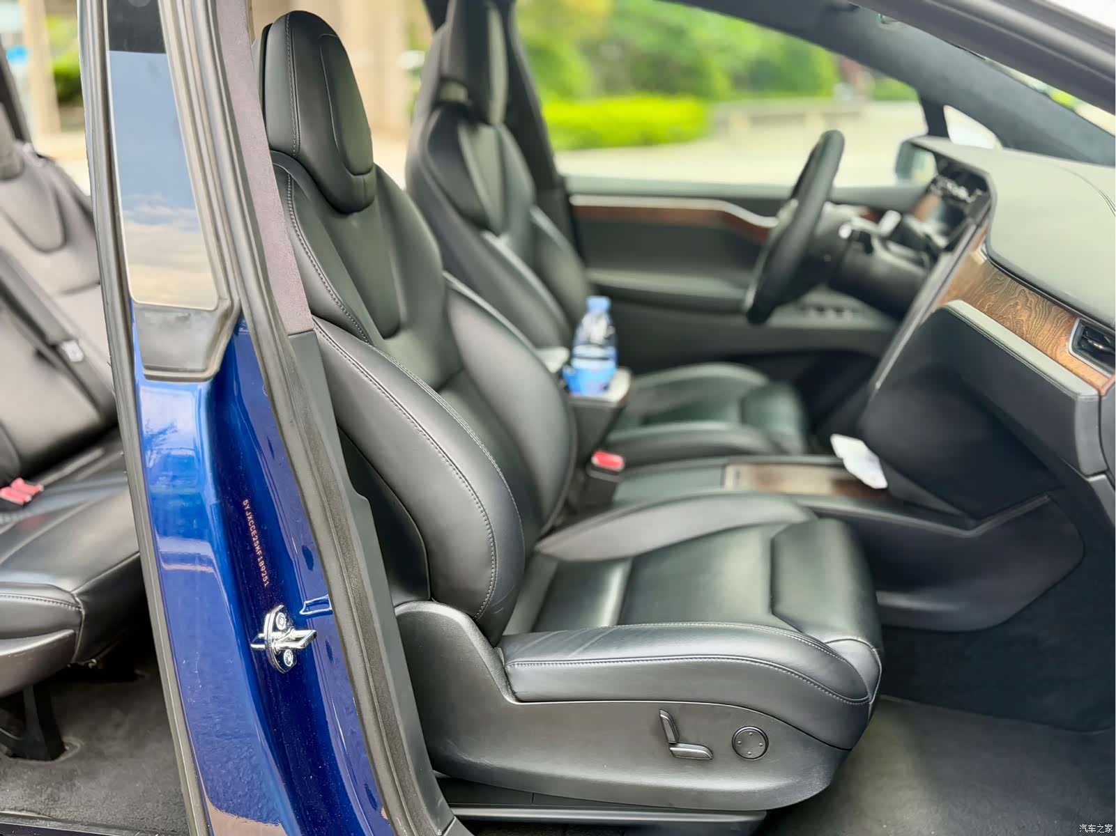 Tesla Model X, 2019 16