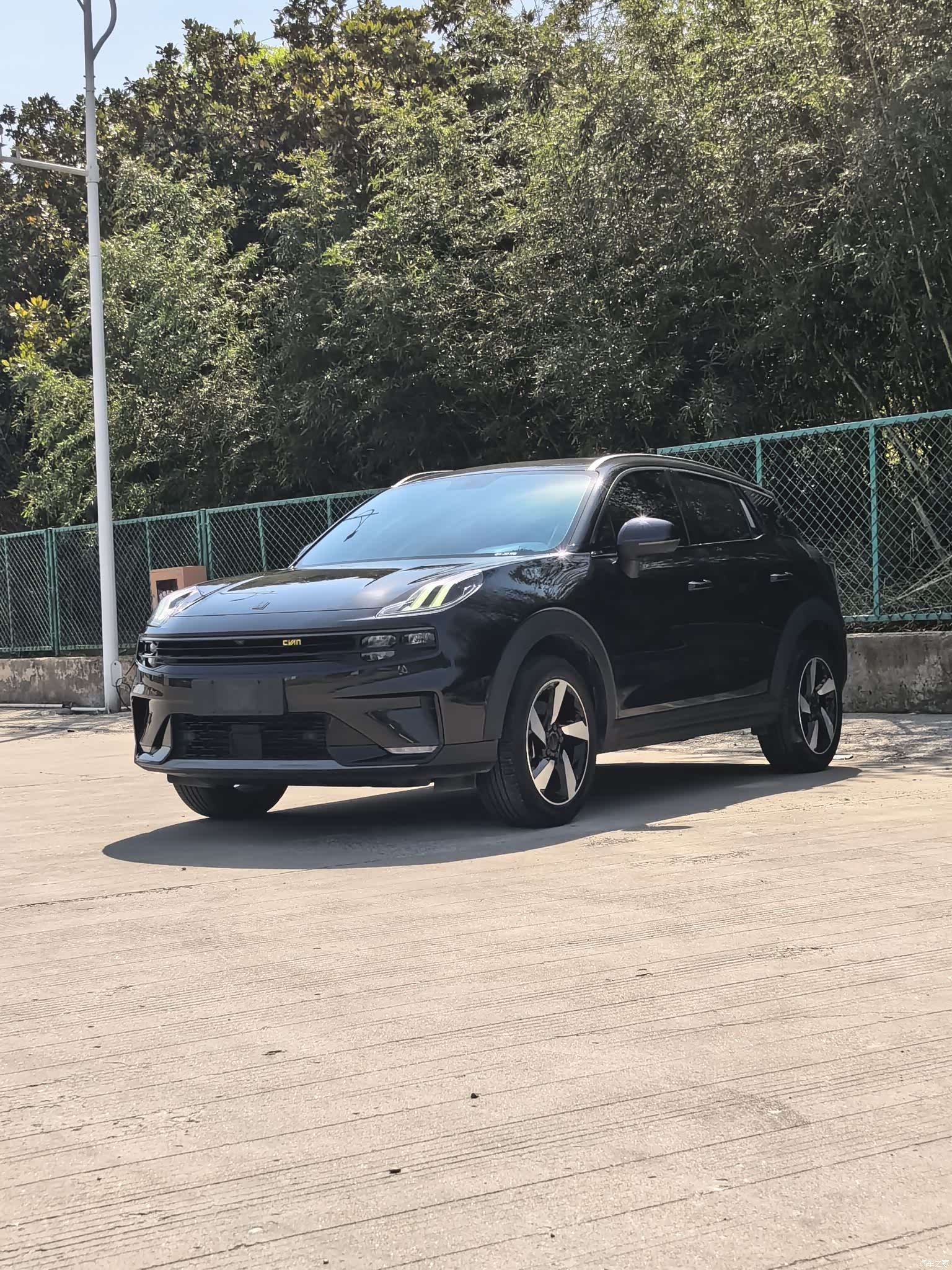 Lynk & Co 02
