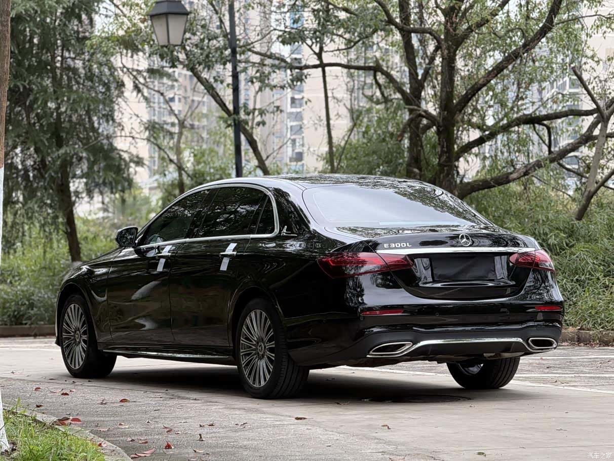 Mercedes-Benz E-Class, 2022 14