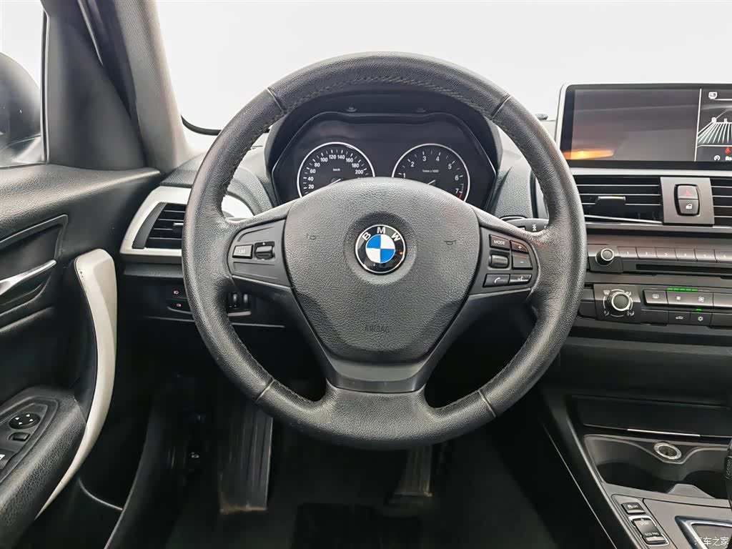 BMW 1 Series, 2012 11