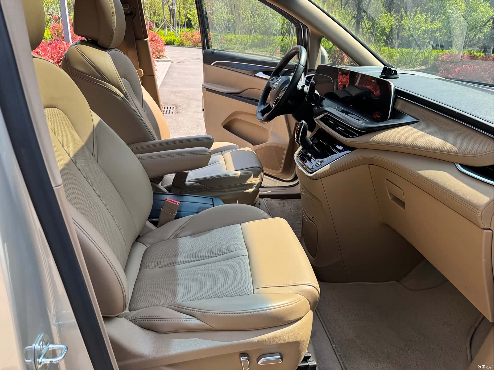Buick GL8, 2021 11