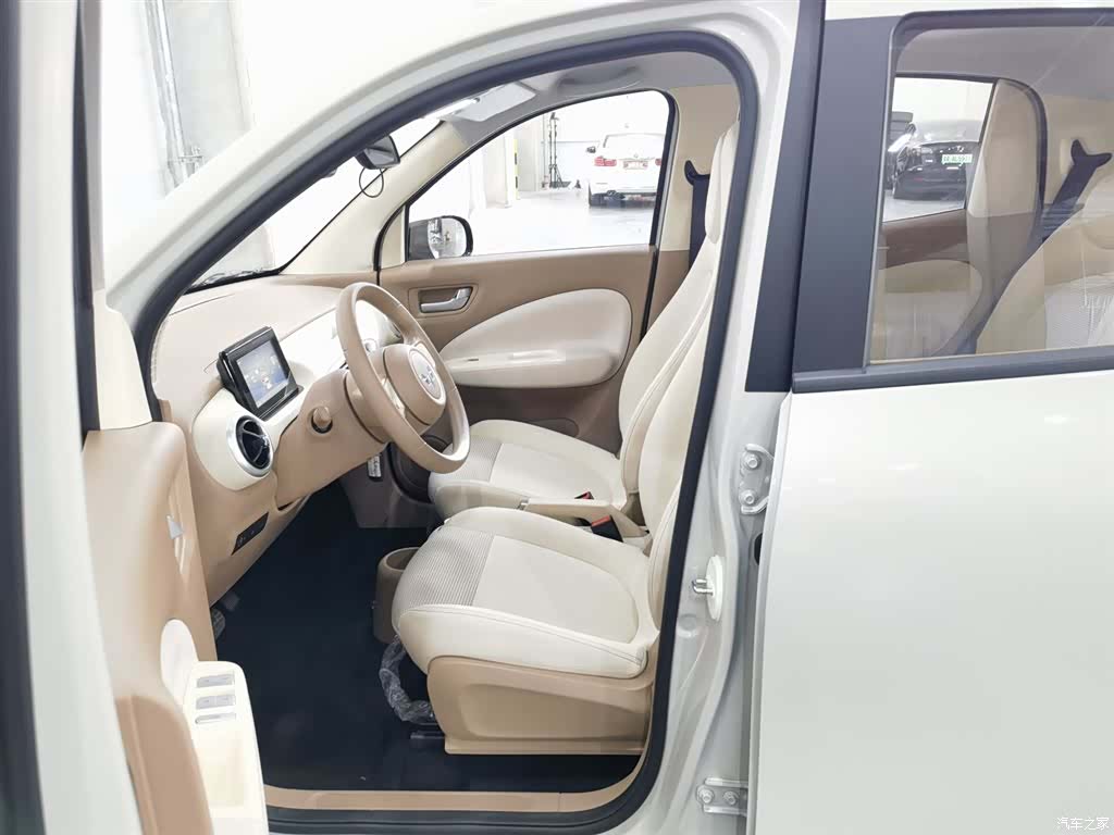 Wuling MINIEV, 2025 10