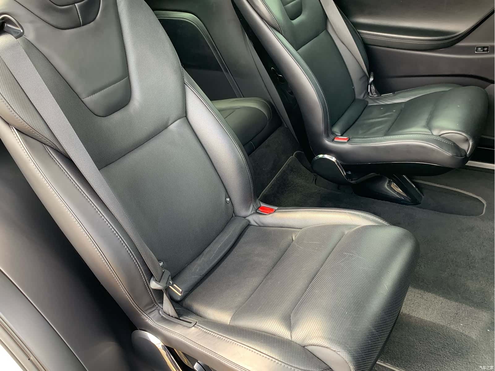 Tesla Model X, 2016 30