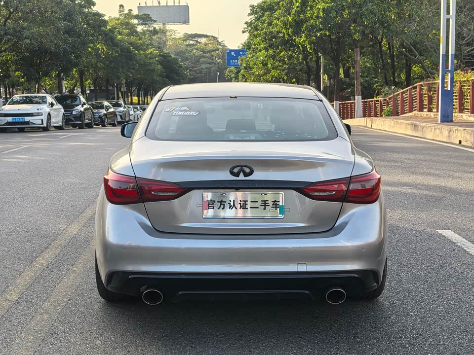 Infiniti Q50L