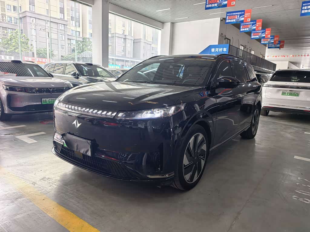Dongfeng eπ008