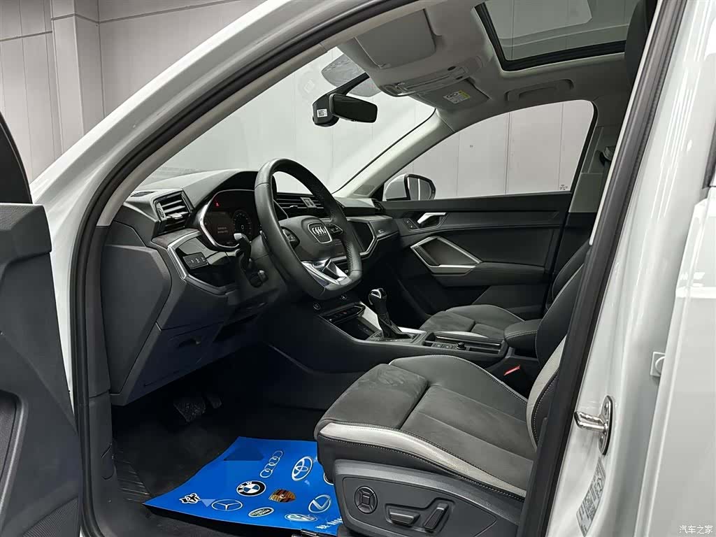 Audi Q3, 2023 10