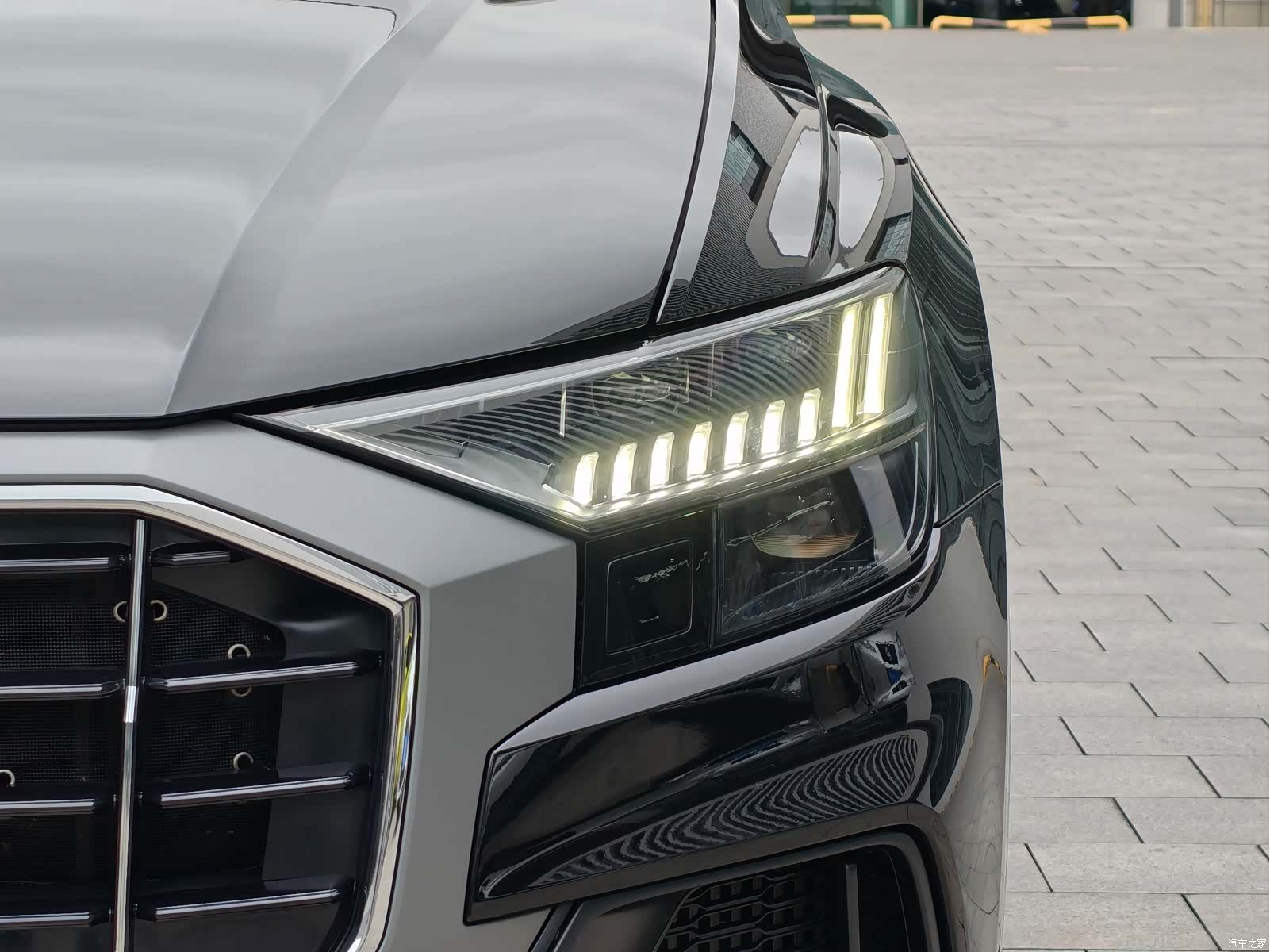 Audi Q8, 2023 4
