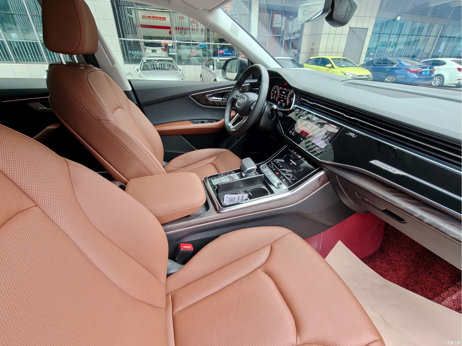 Audi Q8, 2023 6