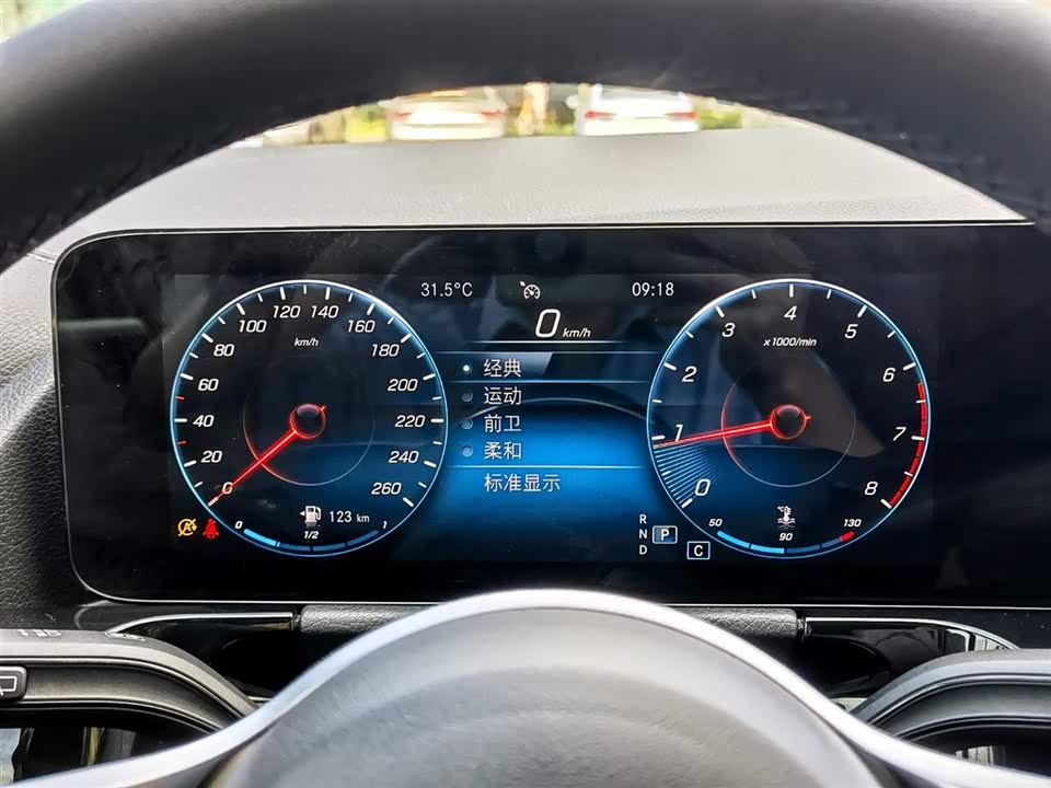 Mercedes-Benz GLA Mercedes-Benz GLA