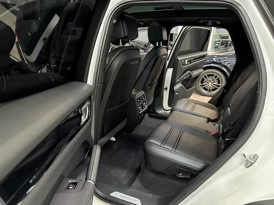 Porsche Cayenne 2023, фото 9