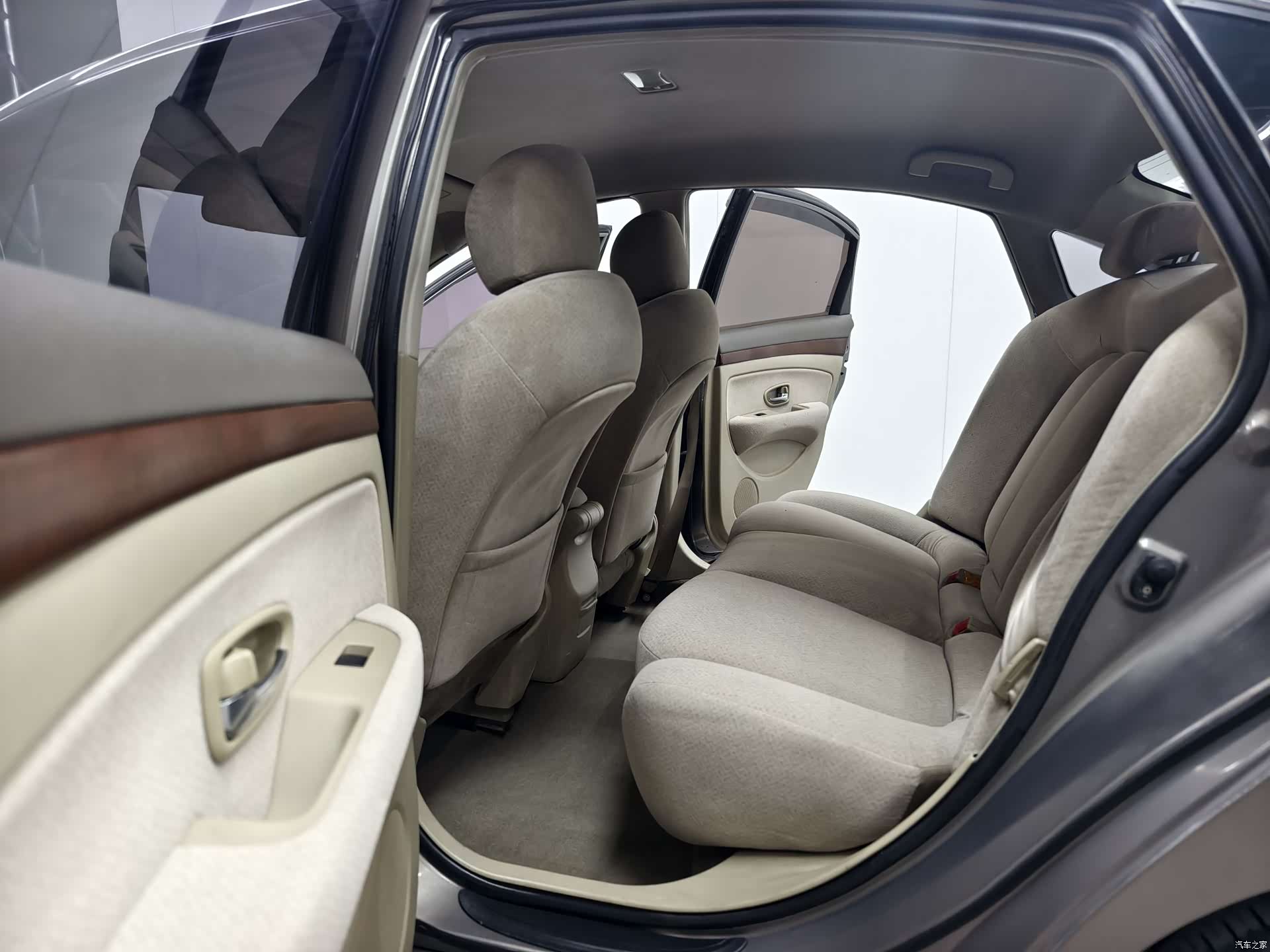 Nissan Sylphy, 2011 12