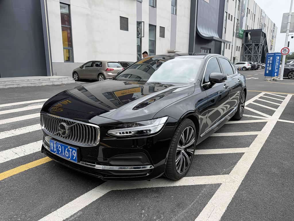 Volvo S90