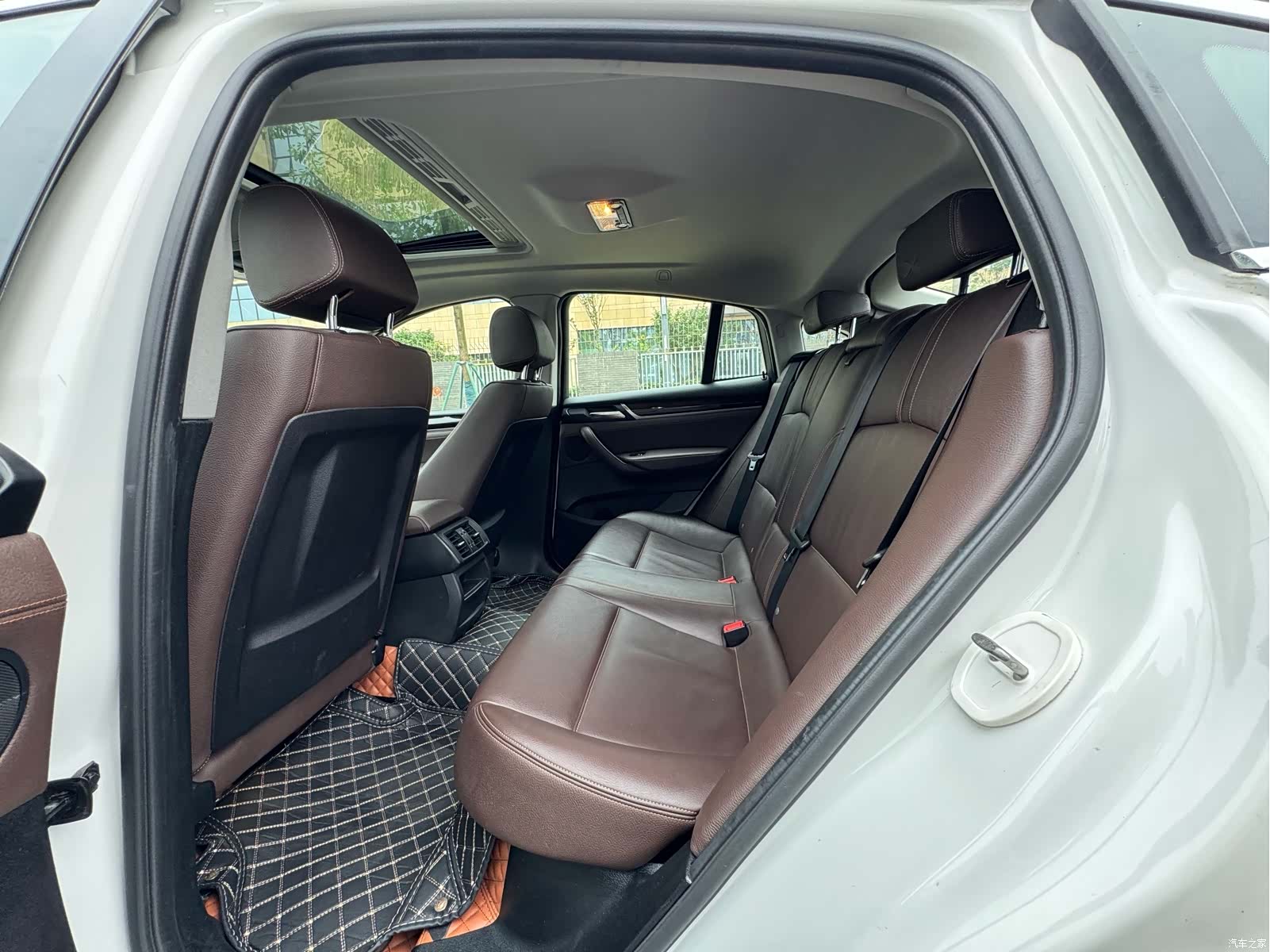 BMW X4, 2015 11