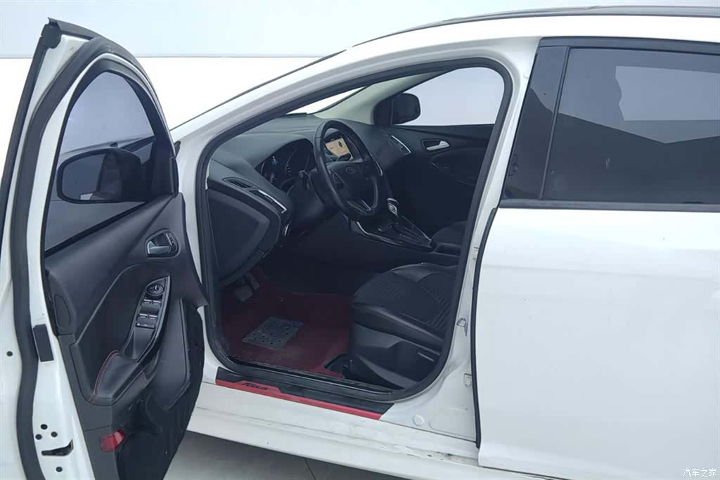 Ford Focus, 2017 9