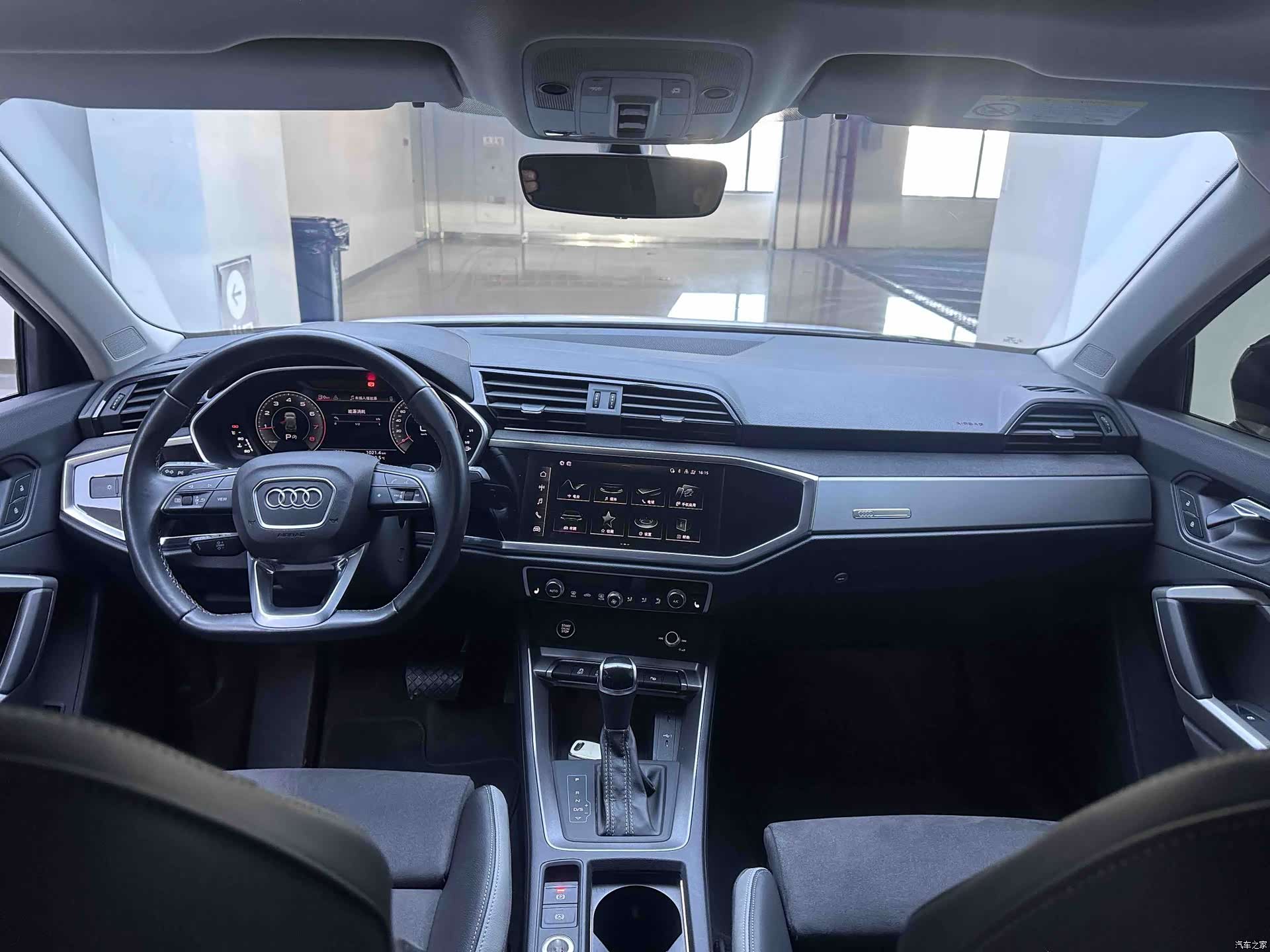 Audi Q3, 2023 17