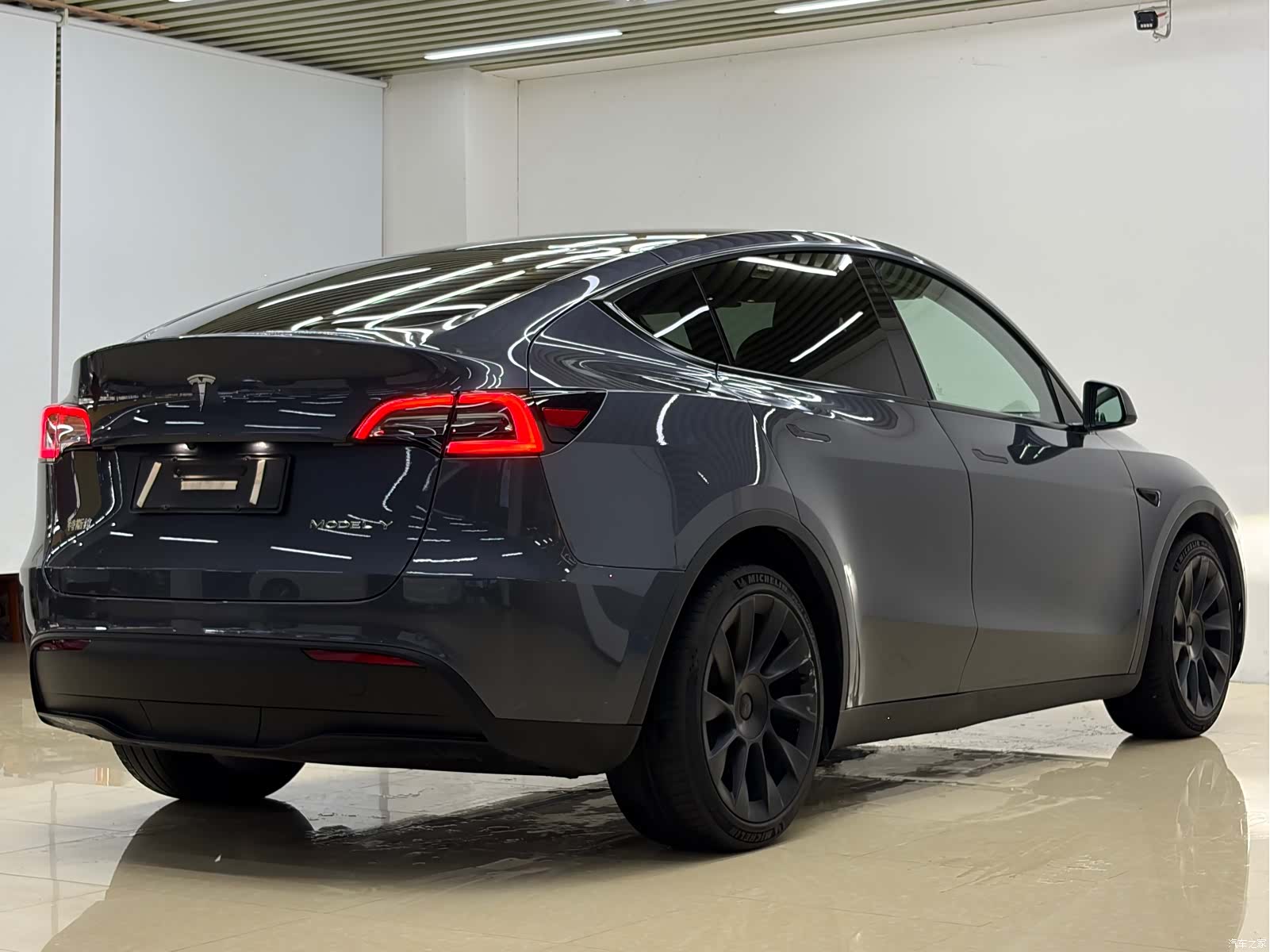Tesla Model Y, 2021 9
