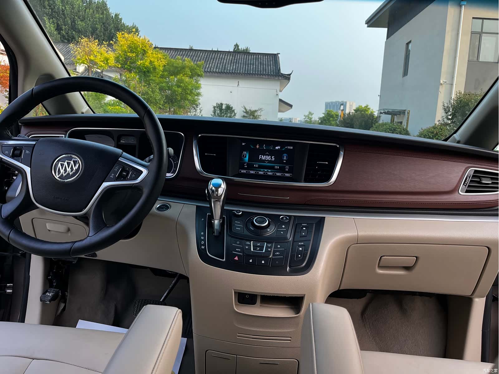Buick GL8, 2017 12
