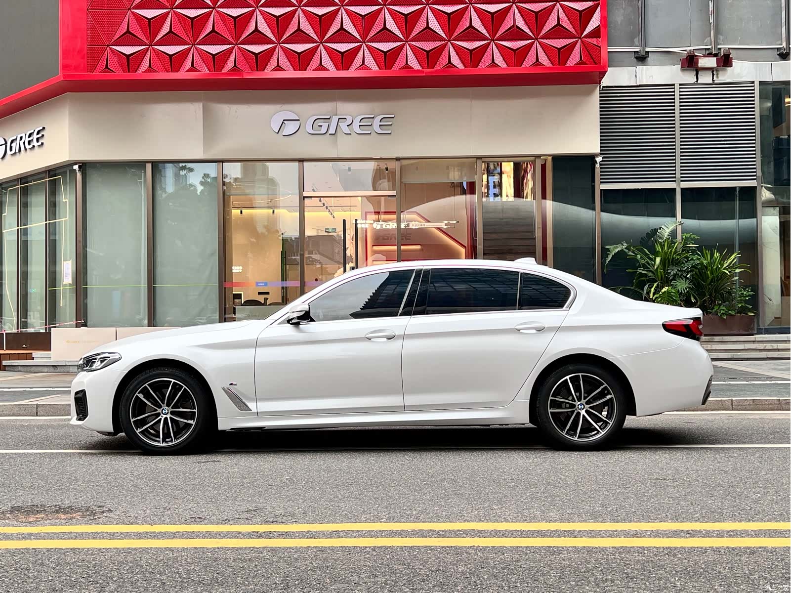 BMW 5 Series, 2021 12