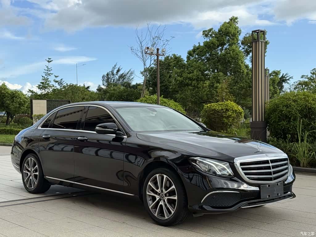 Mercedes-Benz E-Class, 2020 4