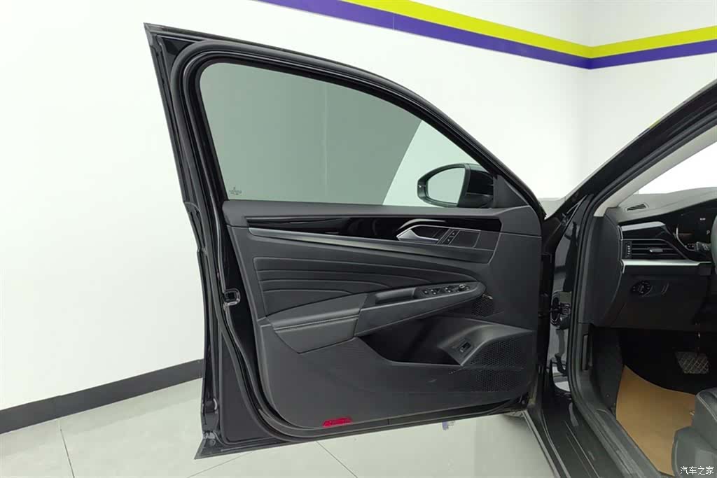 Volkswagen Passat, 2025 7