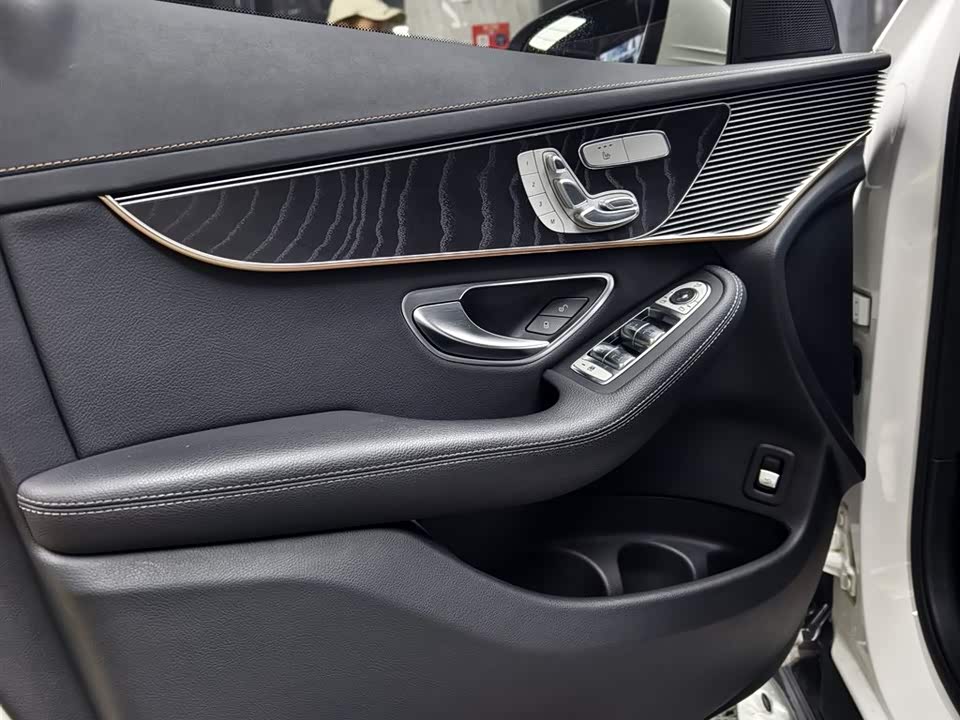 Mercedes-Benz EQC Mercedes-Benz EQC