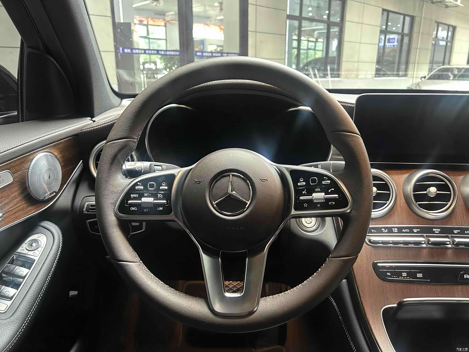 Mercedes-Benz GLC, 2021 4