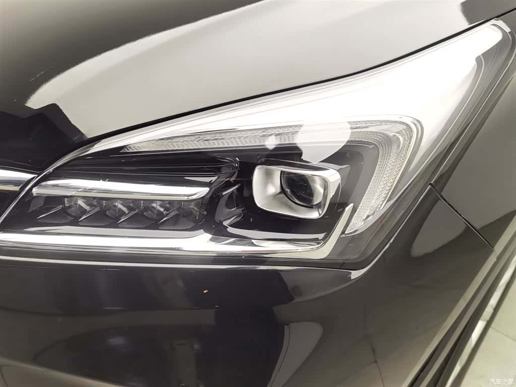 Buick Envision Plus, 2021 7
