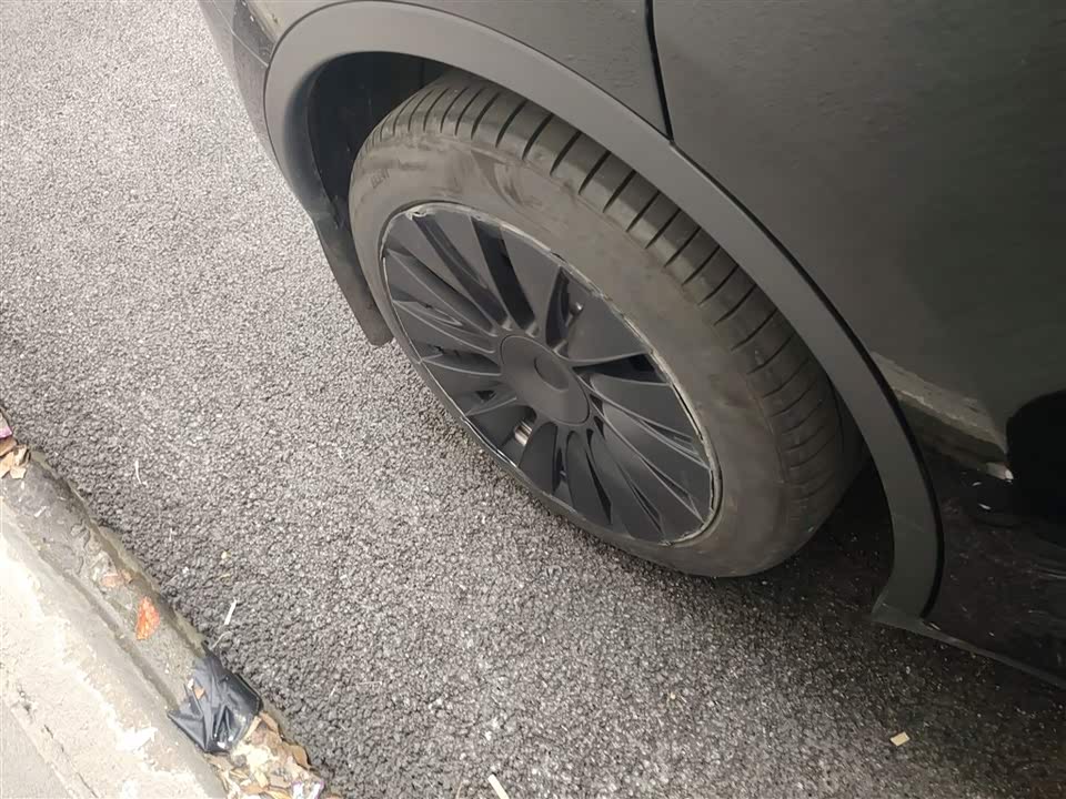 Tesla Model Y Tesla Model Y