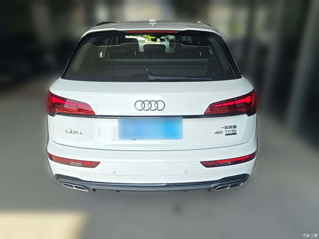 Audi Q5L, 2025 10