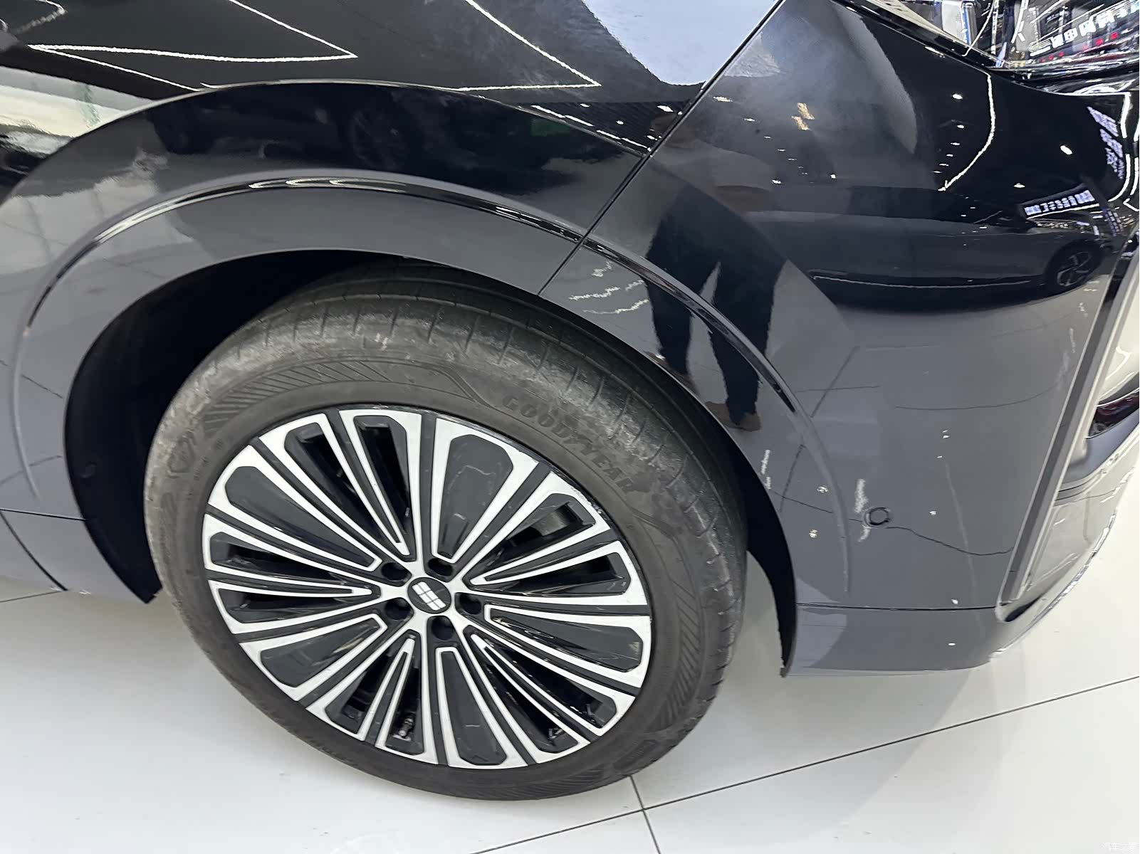 Geely M9, 2025 24