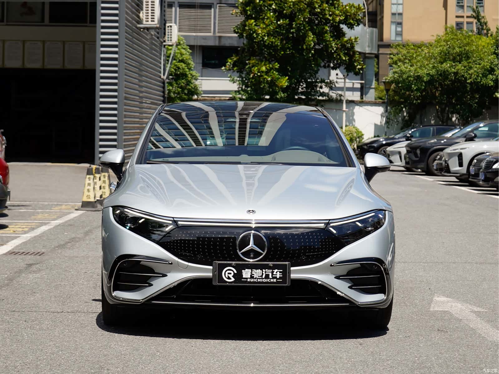Mercedes-Benz EQS, 2023 2