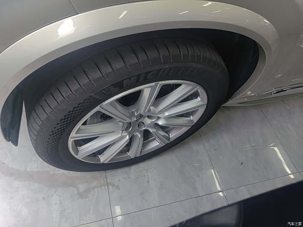 Volvo XC90, 2019 23
