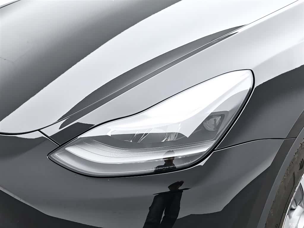 Tesla Model Y, 2021 18