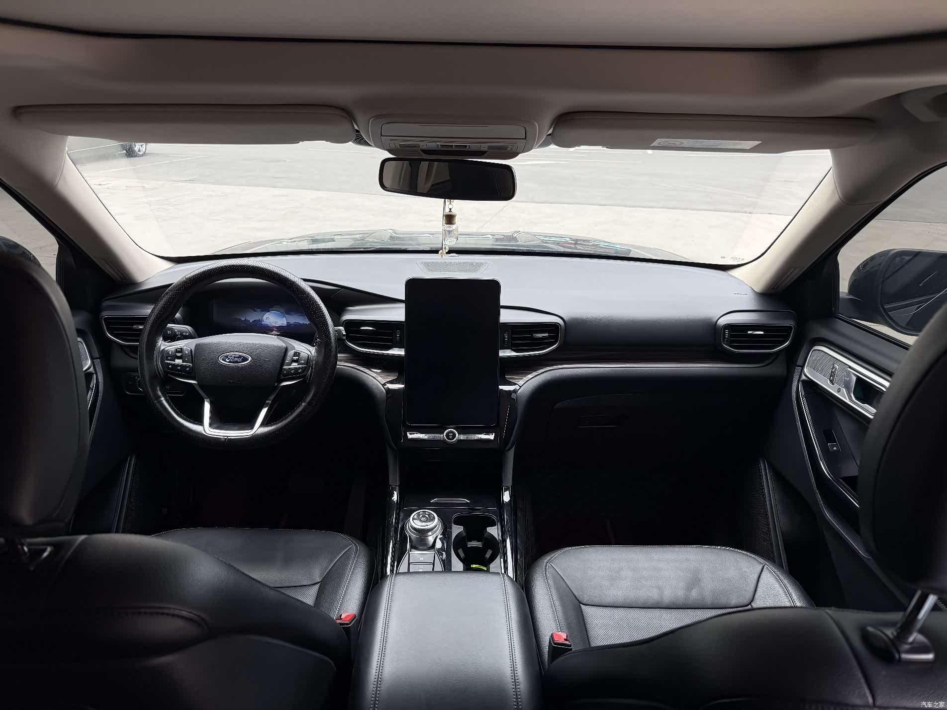 Ford Explorer, 2021 7