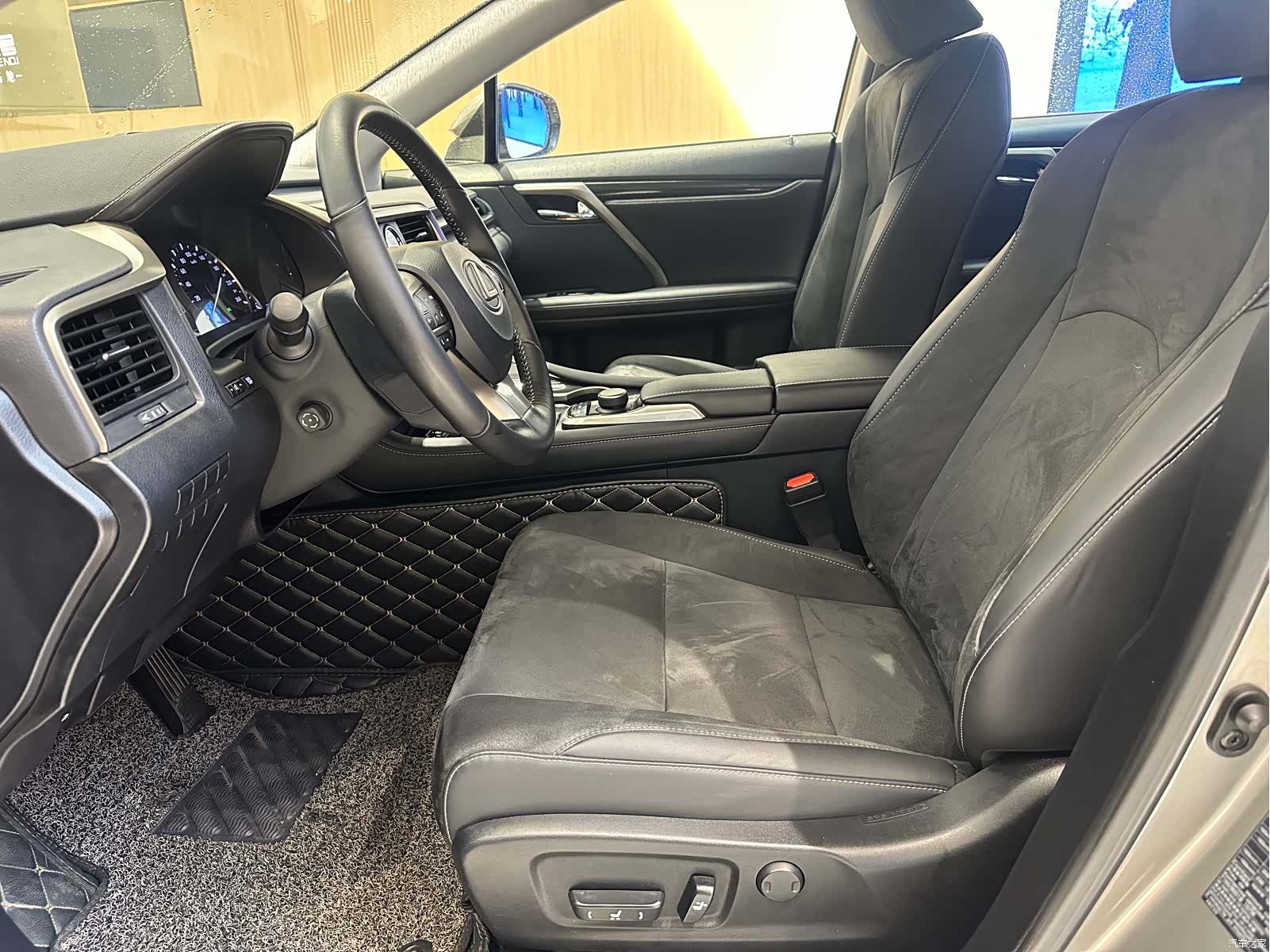 Lexus RX, 2017 все фото