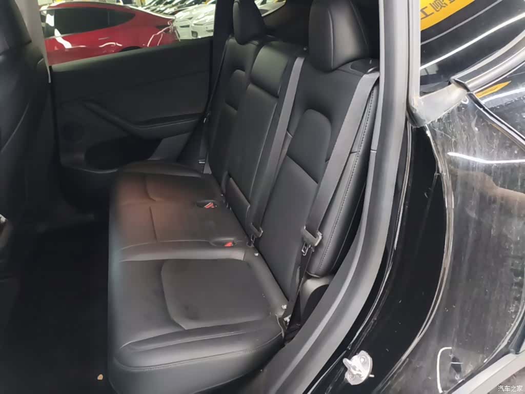 Tesla Model Y, 2021 17