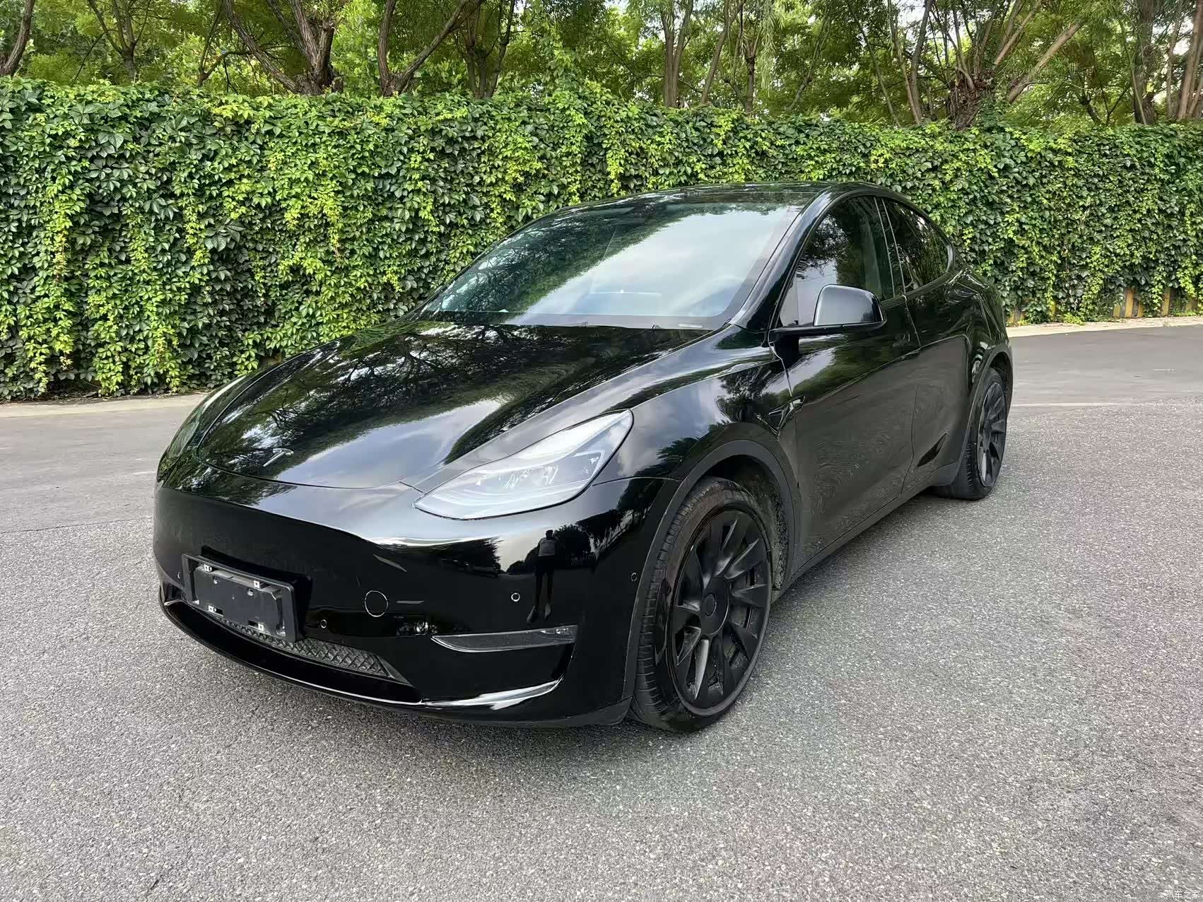 Tesla Model Y, 2021 1